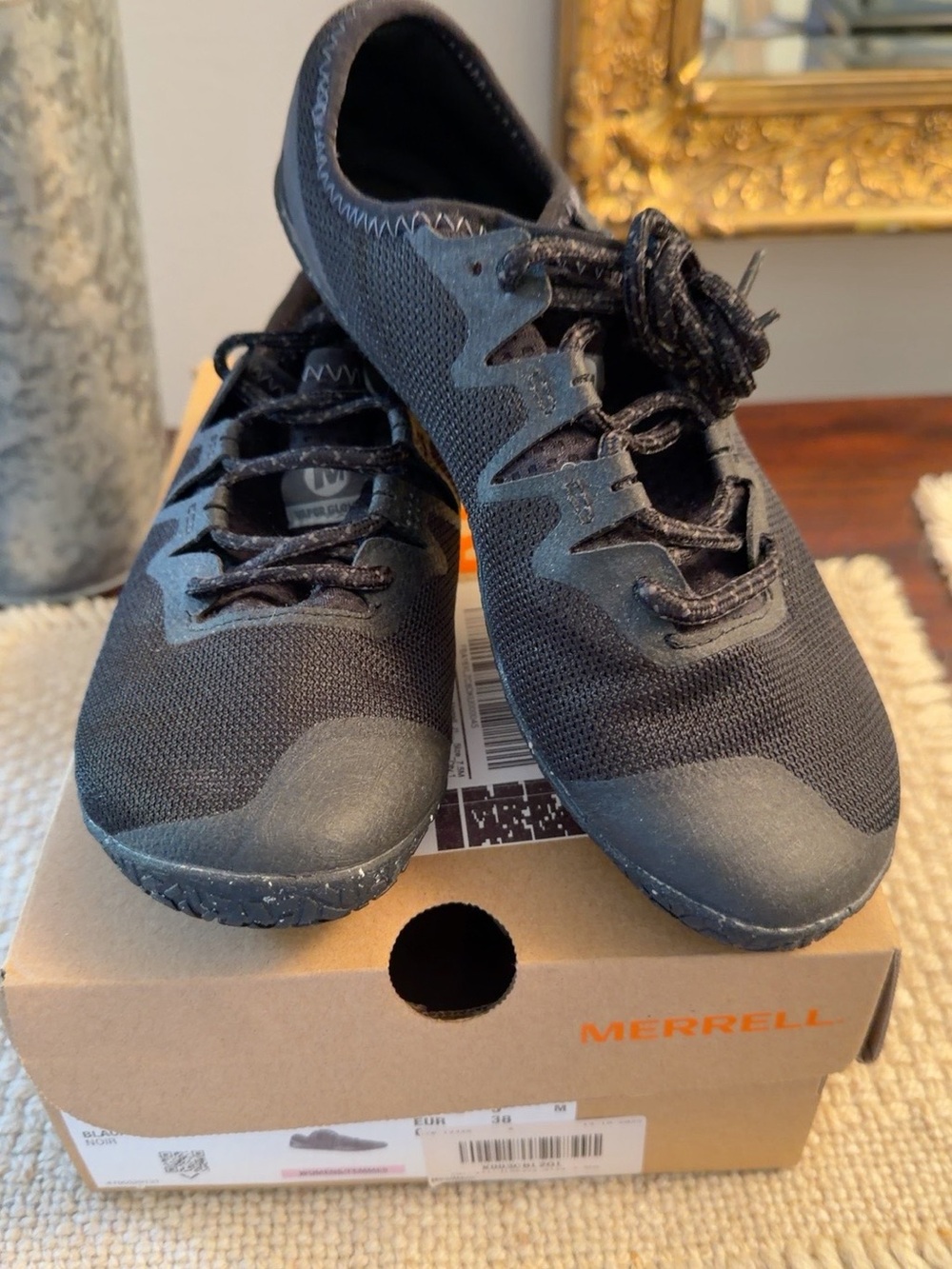 Merrill Vapor Glove 5 Women’s 7.5 Black Barefoot Minimalist Running Shoe NIB